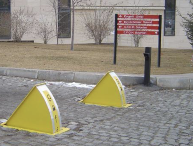 Gaff Barrier Mini Road Blocker - Image 6