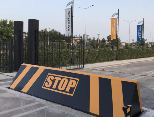 Hydraulic Road Blocker - Image 3