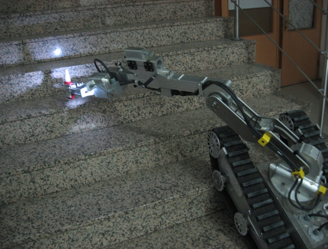 Bomb Disposal Robot - Image 7
