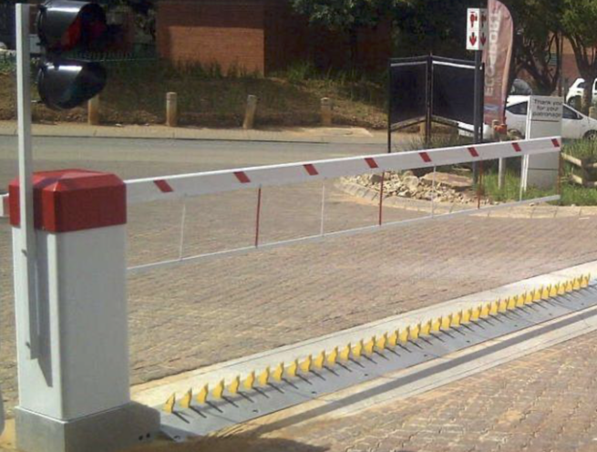 Vehicle Spike Barrier with Drop Arm Barrier