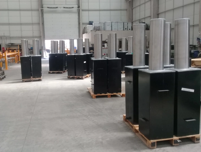 Manual Retractable Rising Bollards - Image 3