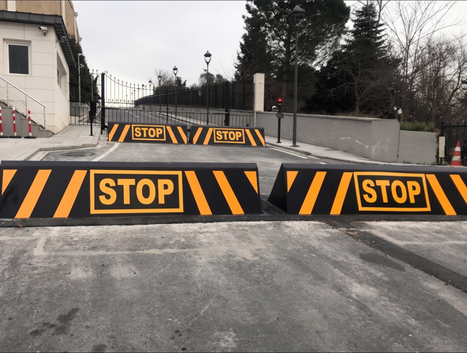 PAS68 M50 Crash Tested Impact Test Hydraulic Road Blocker - Image 4