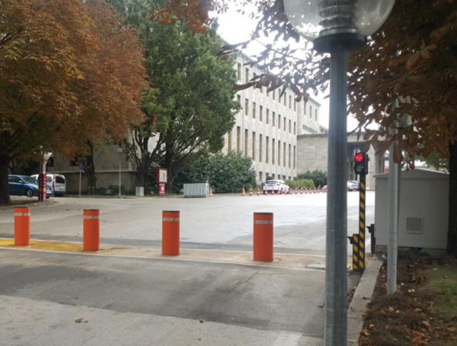 M50 M 30 Pas68 Crash Test Automatic Rising Bollards - Image 4