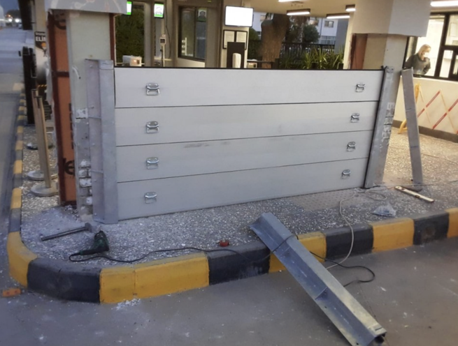 Manual Flood Barrier