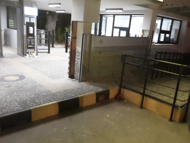 Manual Flood Barrier - Image 2