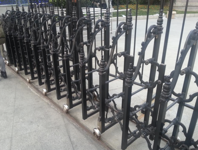 Accordion Barrier - Image 3