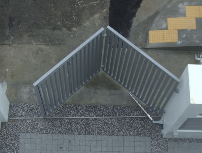 Bifold Doors, Bi-Folding Gates - Image 4