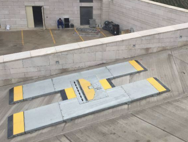 Mobile Surface Mounted Under Vehicle Inspection System - Image 4