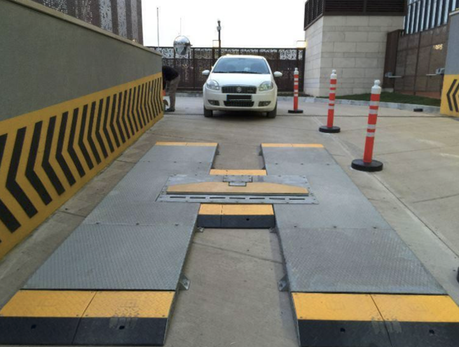 Mobile Surface Mounted Under Vehicle Inspection System